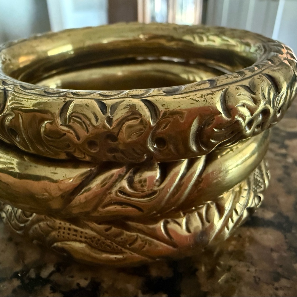 Antique-Style Gold Floral Engraved Bangle Bracelet Set - Women